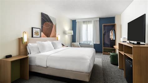 SPARK BY HILTON RAHWAY .